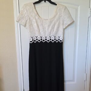 Michaelangelo Black and Cream Lace Midi Dress
